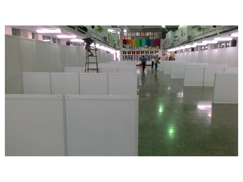 宏展國際-硬體出租-隔板 出租