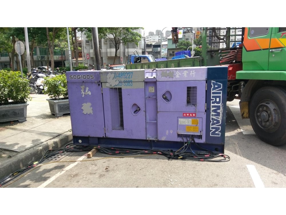 宏展國際-硬體出租-發電機 行動電源 出租