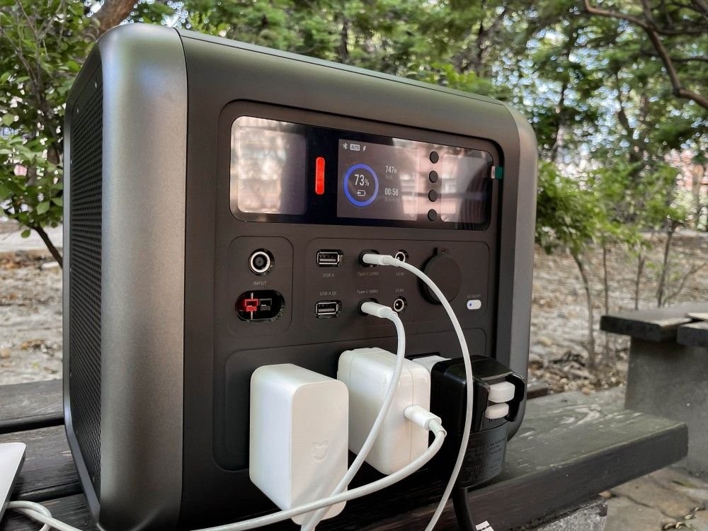 宏展國際-硬體出租-發電機 行動電源 出租
